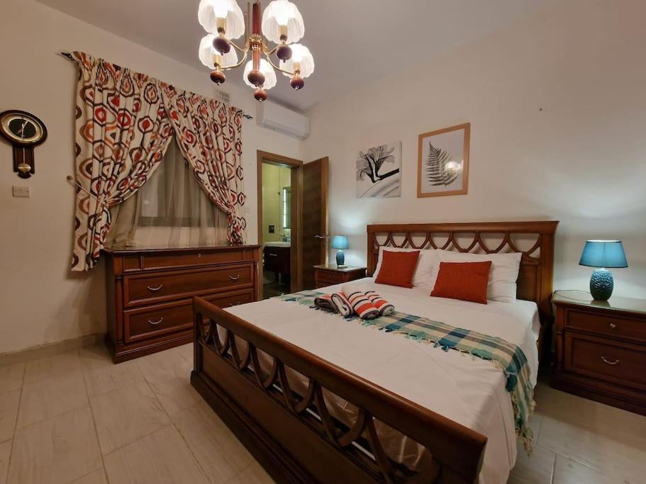 City Center Properties - Modern Two Bedroom Apartment With A Hot Tub And Amazing Location เซนต์พอลส์เบย์ ภายนอก รูปภาพ