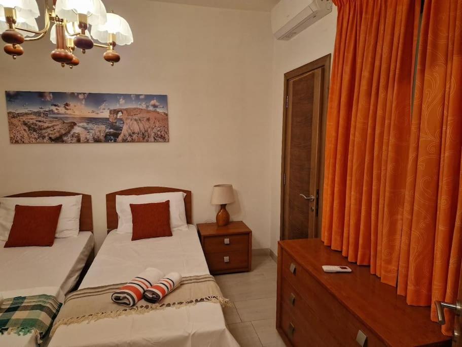 City Center Properties - Modern Two Bedroom Apartment With A Hot Tub And Amazing Location เซนต์พอลส์เบย์ ภายนอก รูปภาพ